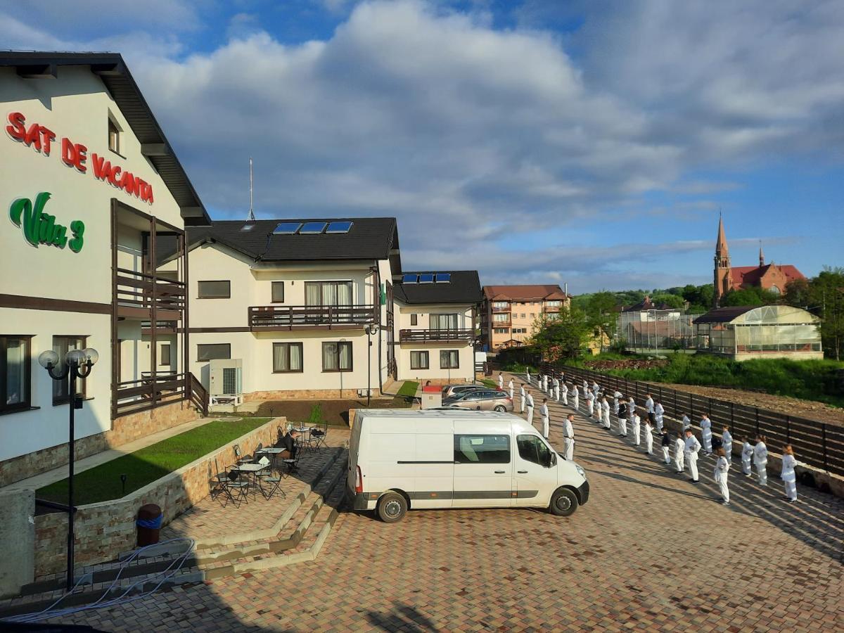 Sat De Vacanta Martisorul Cacica Hotel Suceava Exterior photo