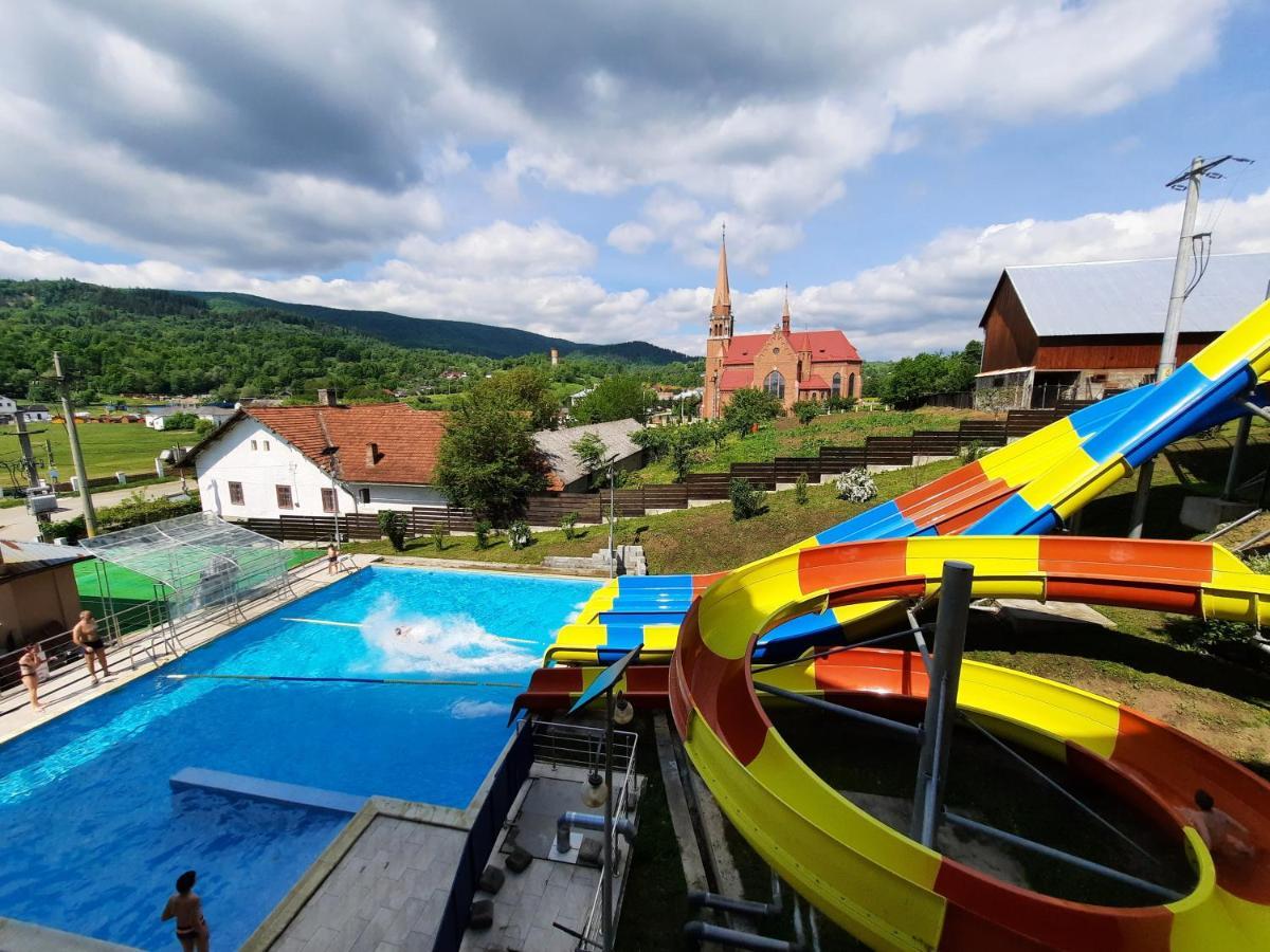 Sat De Vacanta Martisorul Cacica Hotel Suceava Exterior photo