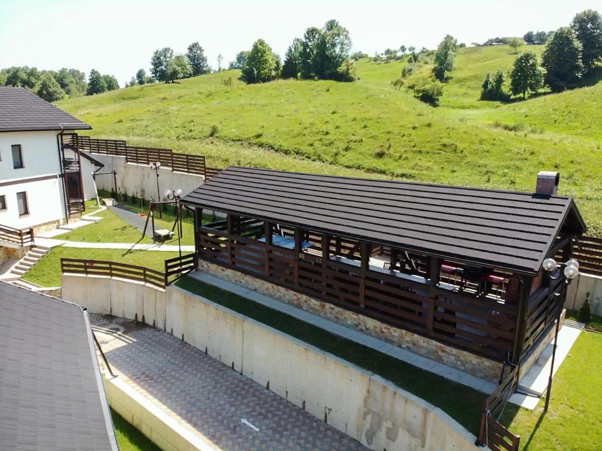 Sat De Vacanta Martisorul Cacica Exterior photo